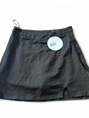 Princess Polly black mini skirt with built in shorts Skort    Size 6   Vintage y